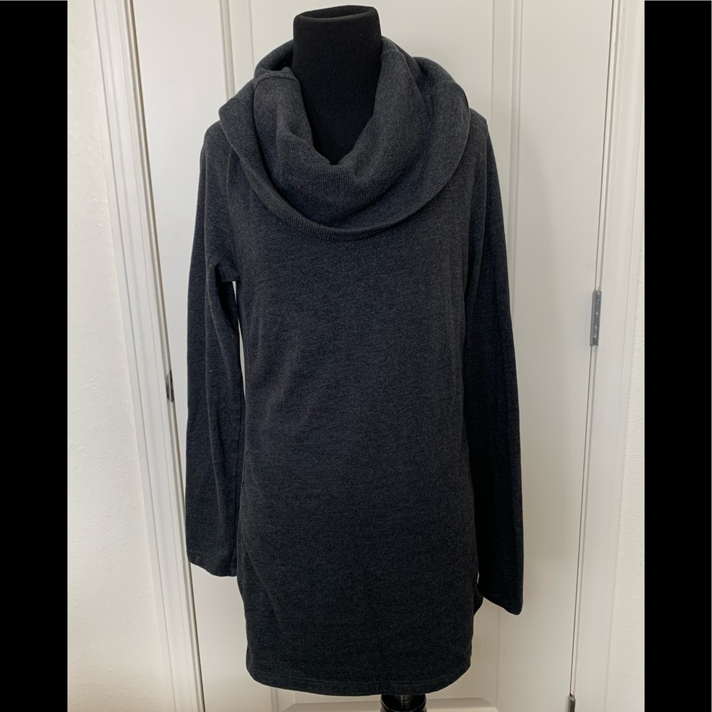 Converse XL Sweater dress scoop neck